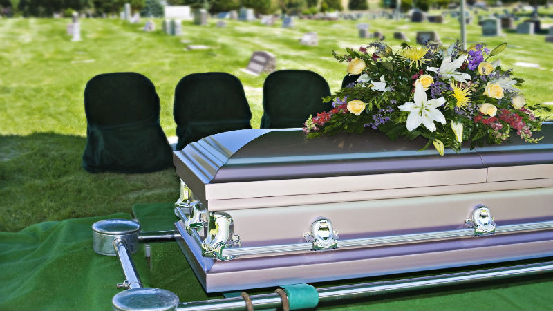 5 Essential Funeral Etiquette Tips You Need to Know