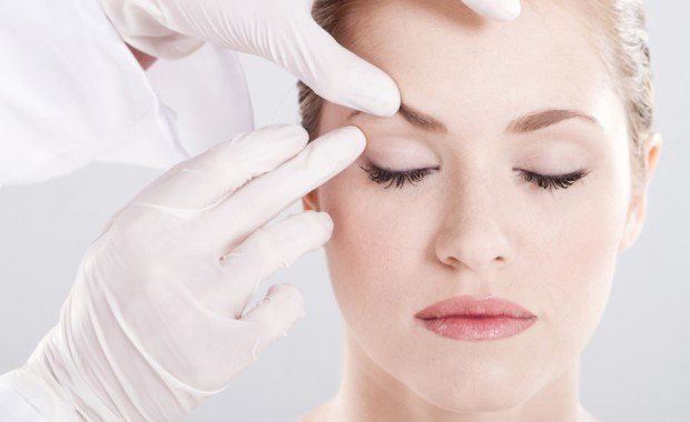 The Benefits and Risks of Botox Treatment in Naperville, IL