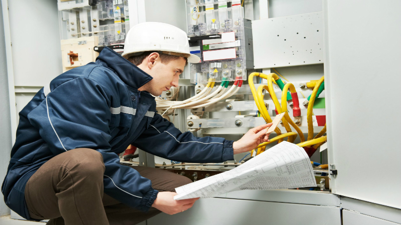 Tips for Finding a Qualified Residential Electrician Near You