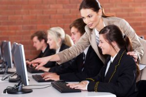 How Should An Online Sales Training Class Help Struggling Students